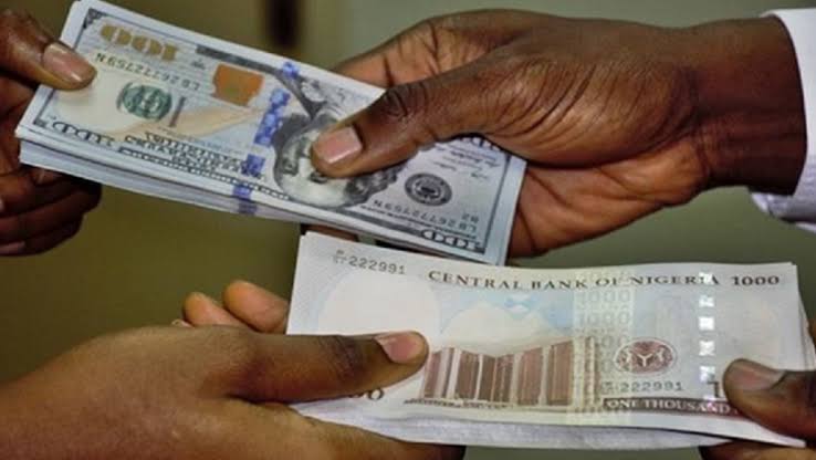 naira-falls-to-1300-per-dollar-in-parallel-market-voice-of-nigeria