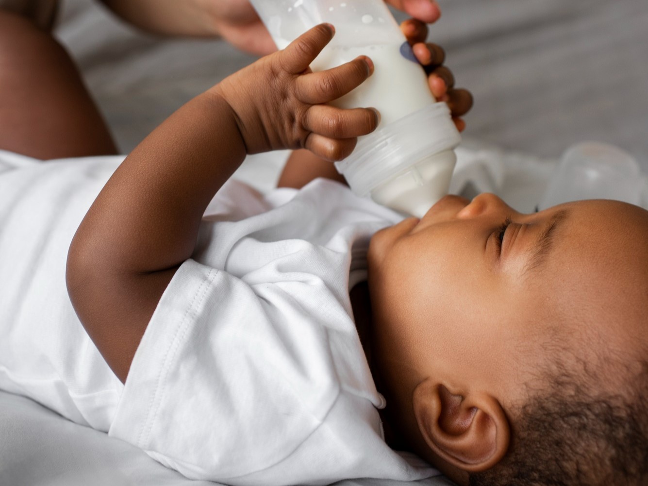 Ne nourrissez pas les bébés avec du lait adulte, préviennent les pédiatres – Voice of Nigeria