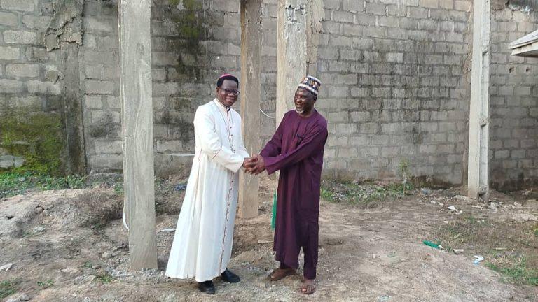 Muslim Group donates borehole to Niger CAN Secretariat