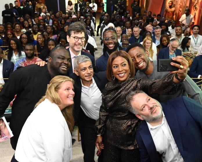 Photo 1 - Mayor of London in Lagos