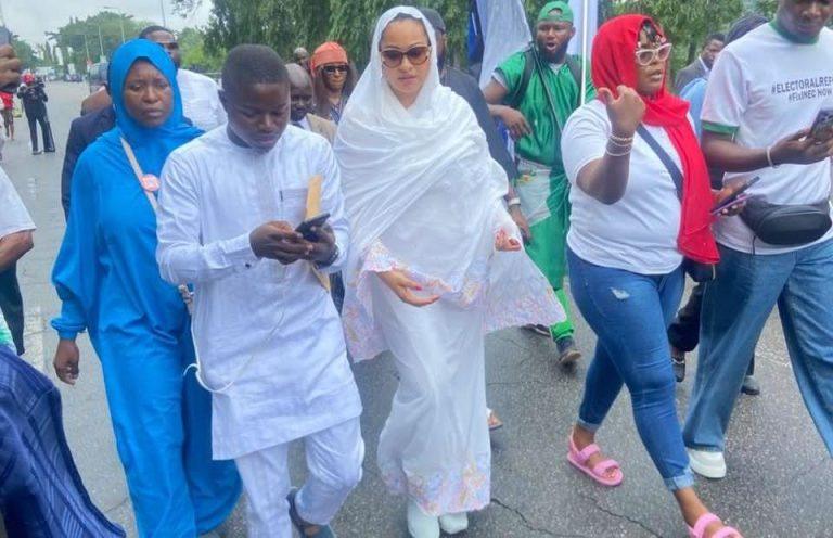 Security Blocks Suspended Senator Natasha at National Assembly Gate