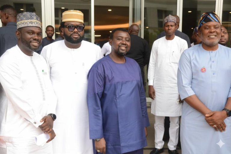 House Urges Journalists to Simplify Digital Legislation