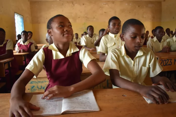Malawi-school-children-1200x800