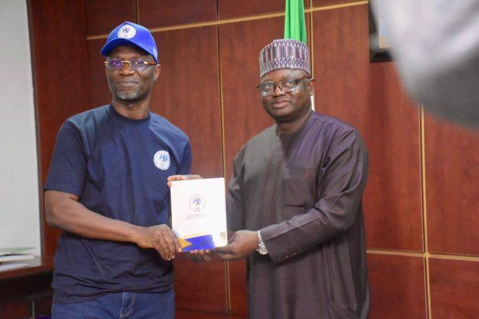 00429754-1679-4e24-a6b7-04f6dbf0b16d