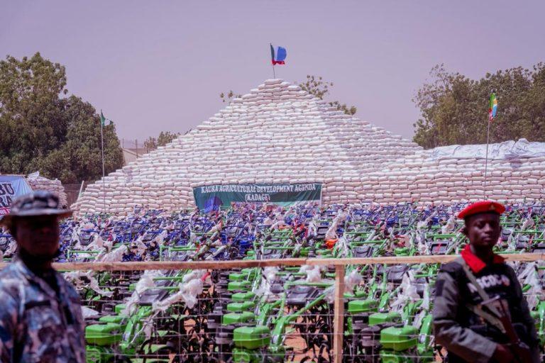 Kebbi State Distributes Farm Inputs, Ramadan Palliatives