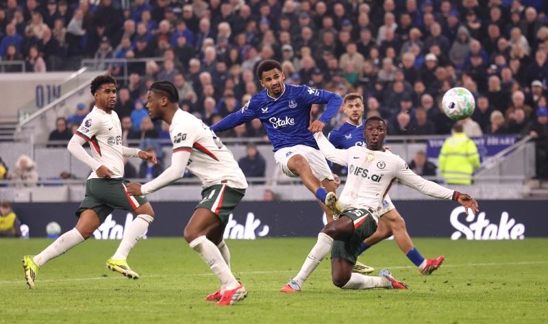 Senegalese International and Everton winger, Iliman Ndiaye, scores against Chelsea.