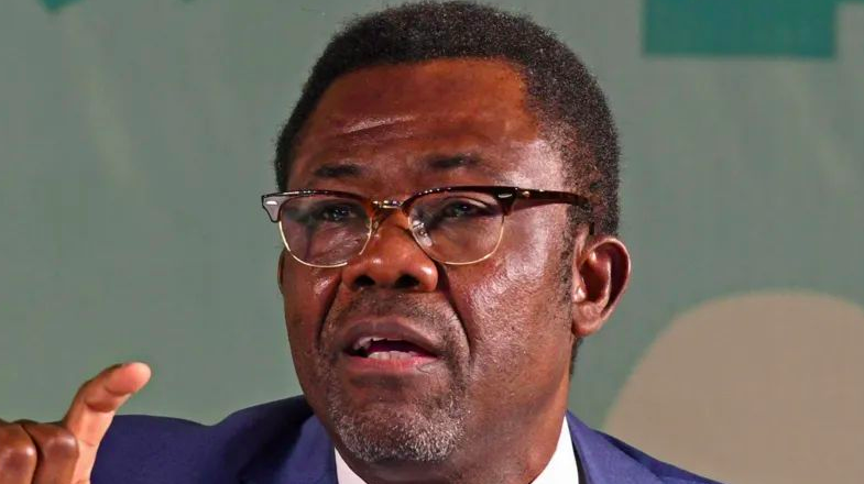 Outgoing CAF General Secretary, Véron Mosengo-Omba.