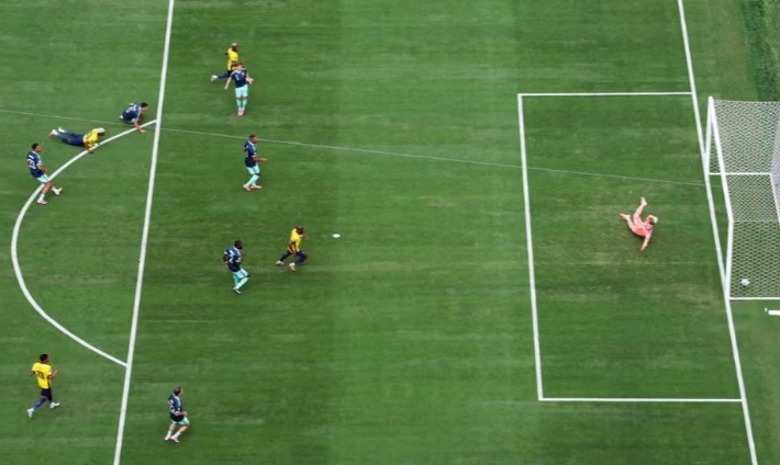 Ecuador's Nilson Angulo scores brilliant goal.