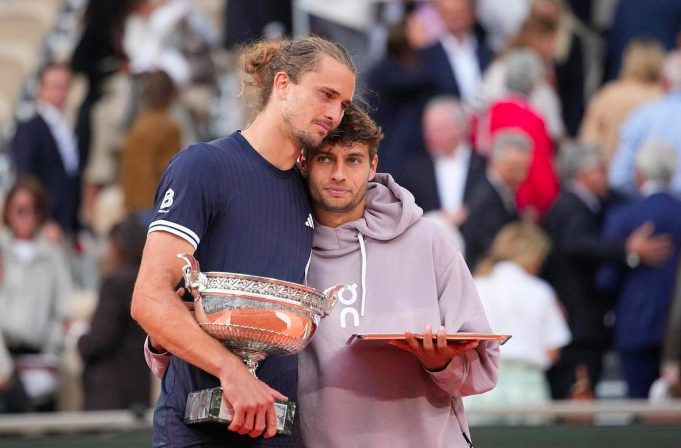 Germany's Alexander Zverev (L) with Italian Flavio Cobolli (R).