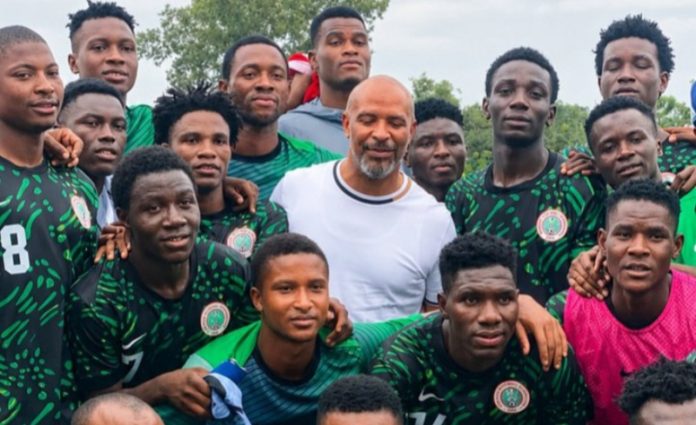 Nigeria’s U20 men’s football team, the Flying Eagles, with Super Eagles coach Eric Chelle after match against Togo.