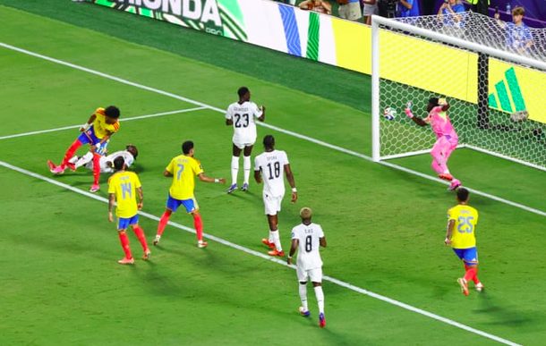 Ghana goalkeeper Lawrence Ati-Zigi makes save