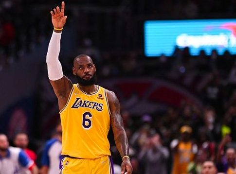 LeBron James Bids Farewell to Los Angeles Lakers