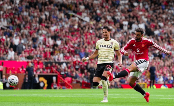 Manchester United captain Bruno Fernandes scores first goal