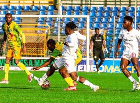 Action during Nigeria Premier Football League match between Rangers International and Katsina United, at the MKO Abiola Sports Arena in Abeokuta, Ogun State.