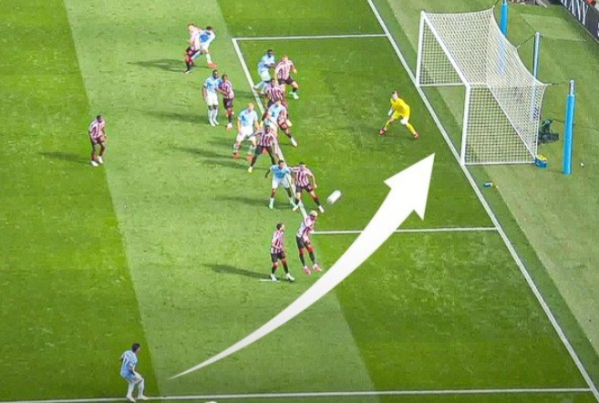 Manchester City's Enzo Fernandez score from direct free-kick