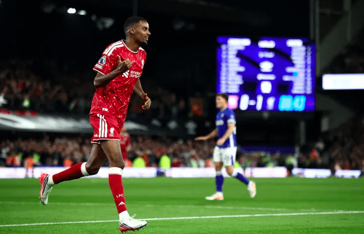 Liverpool's Alexander Isak celebrates goal.2